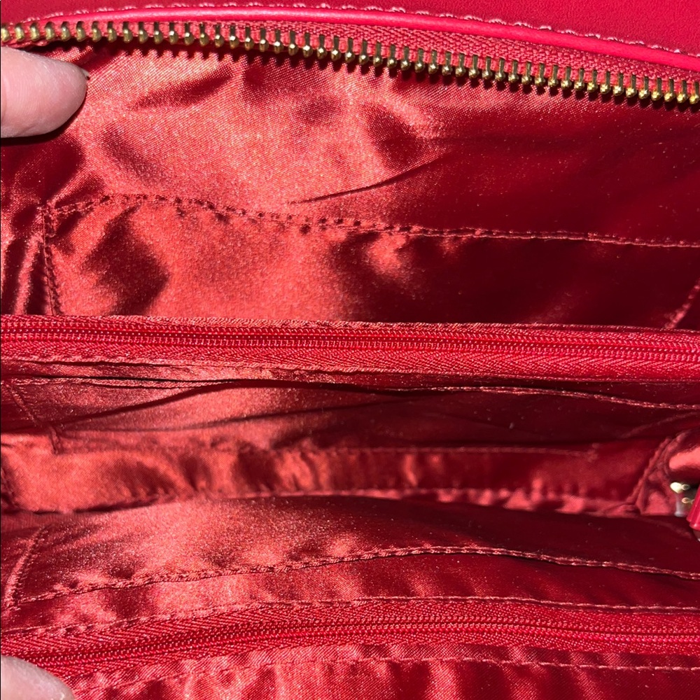 Joy & Iman Cherry Red Leather Crossbody Bag - Picture 10 of 12